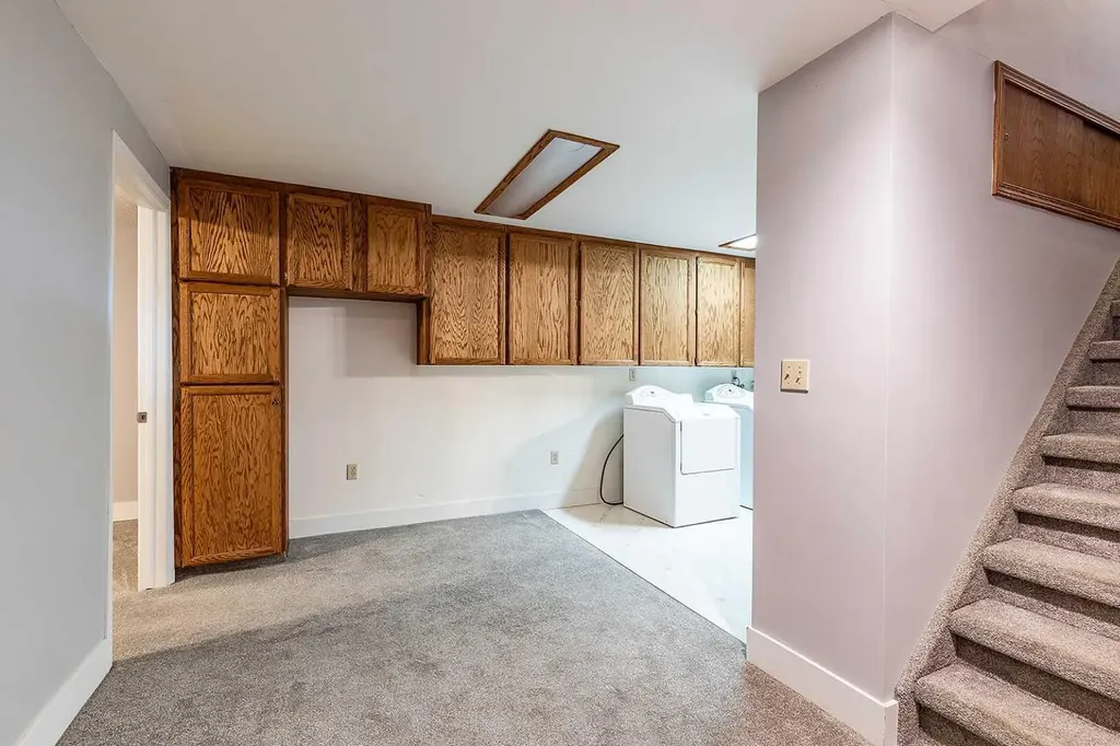 549 2 Street NW Medicine Hat AB T1A 6K2