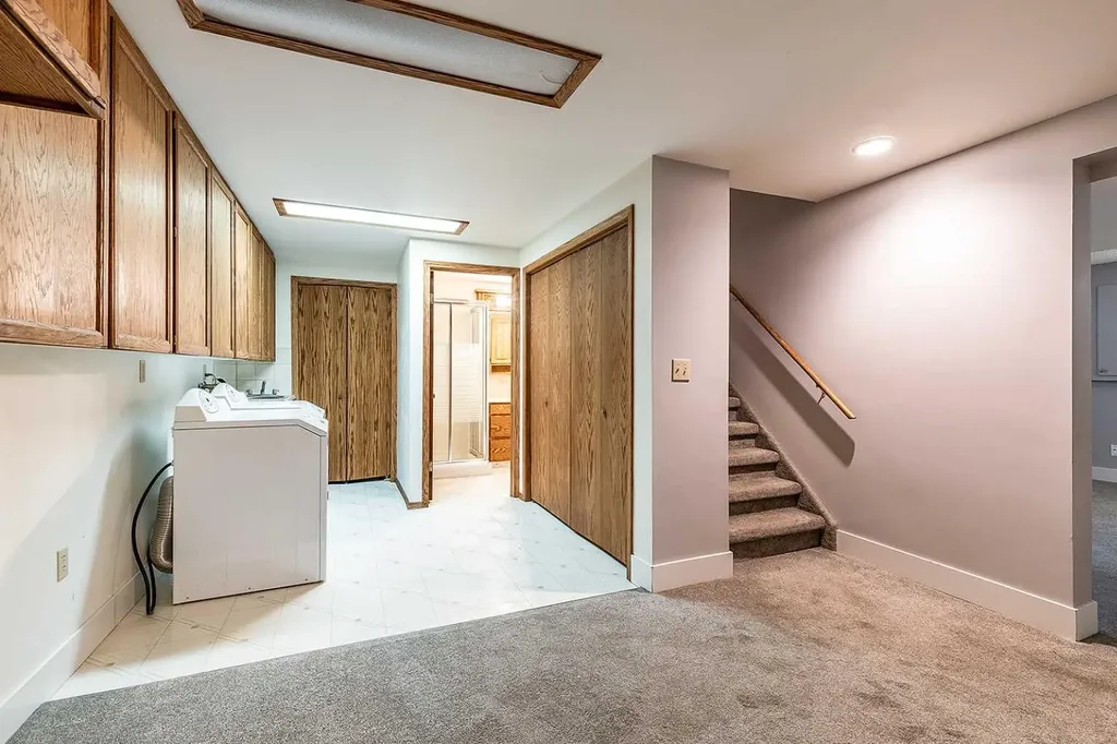 549 2 Street NW Medicine Hat AB T1A 6K2