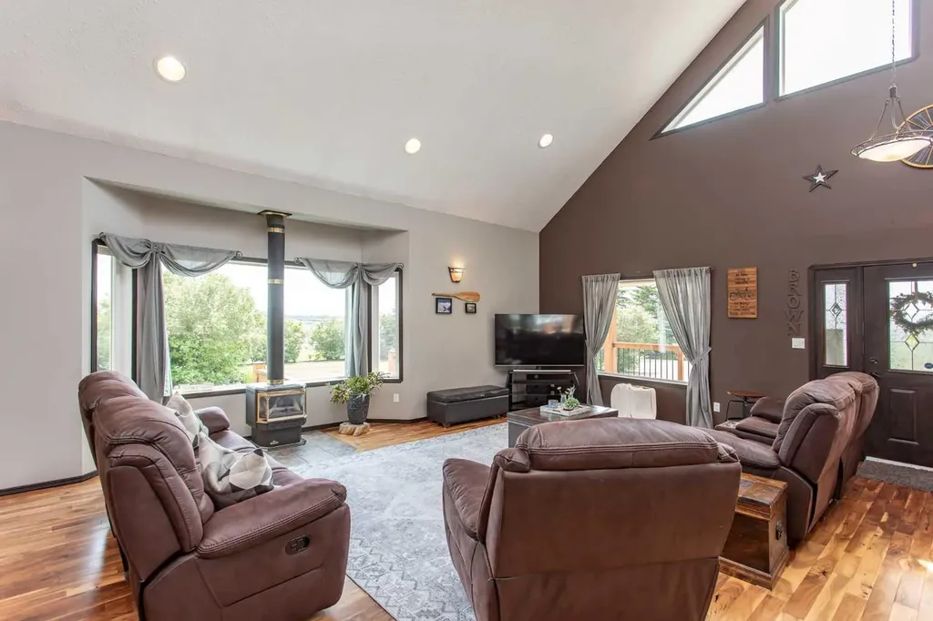 41104 Range Road 274 Rural Lacombe County AB T4L 2N1