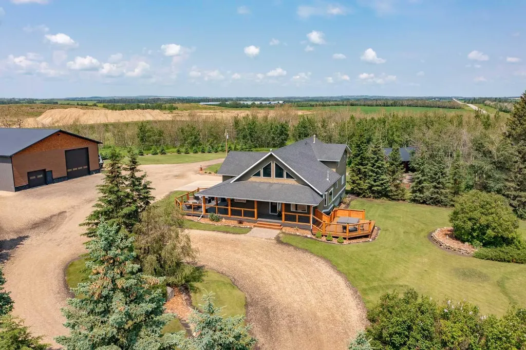 41104 Range Road 274 Rural Lacombe County AB T4L 2N1