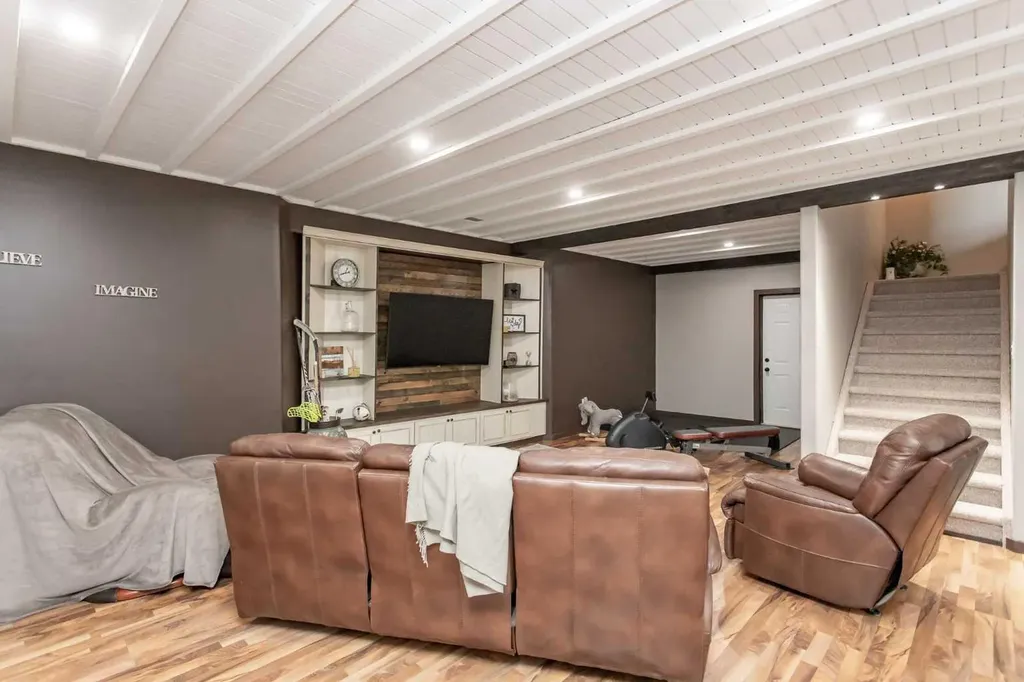 41104 Range Road 274 Rural Lacombe County AB T4L 2N1