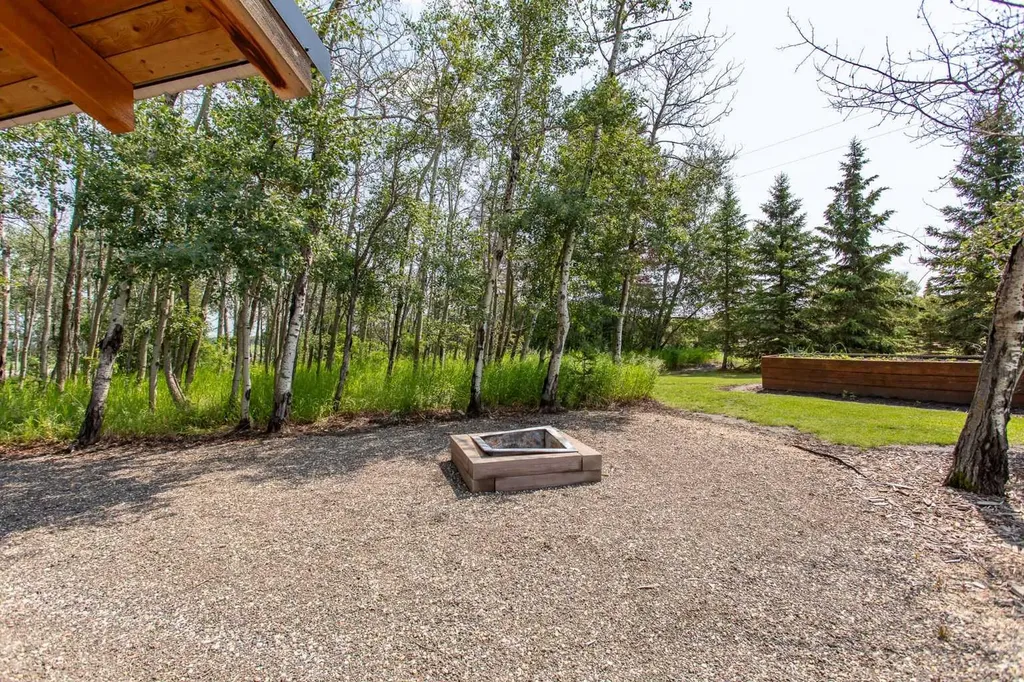 41104 Range Road 274 Rural Lacombe County AB T4L 2N1