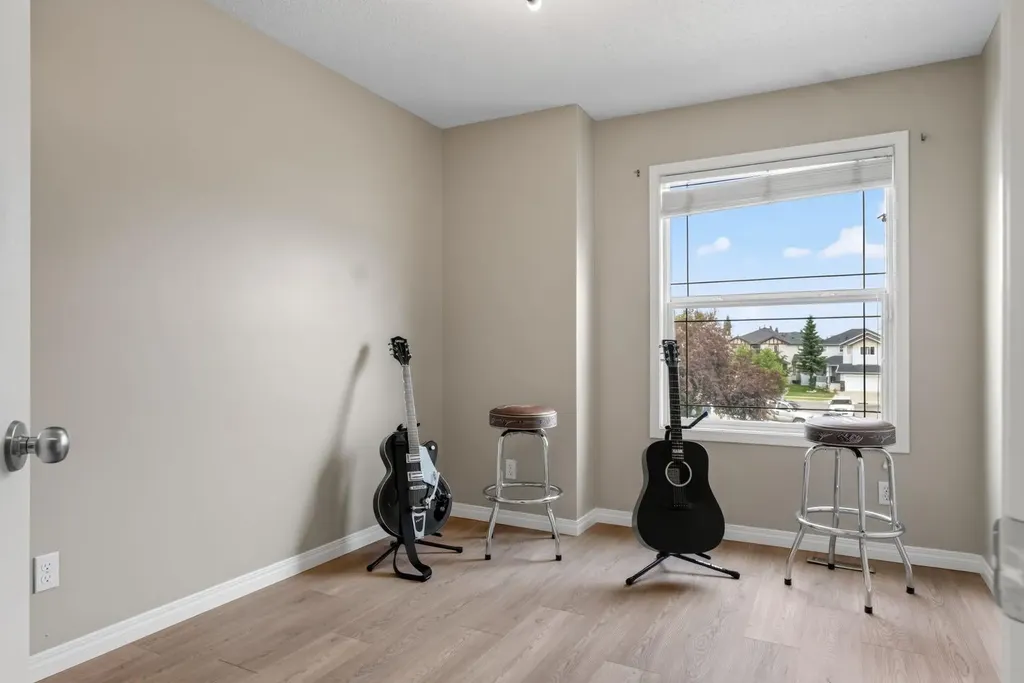 222 West Creek Mews Chestermere AB T1X1S1