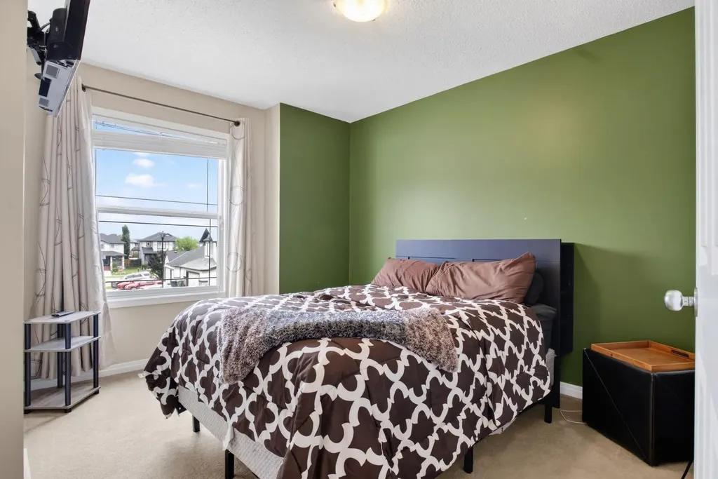 222 West Creek Mews Chestermere AB T1X1S1