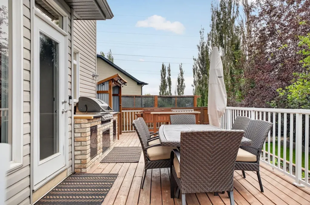 222 West Creek Mews Chestermere AB T1X1S1