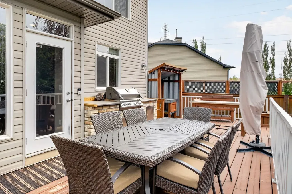 222 West Creek Mews Chestermere AB T1X1S1
