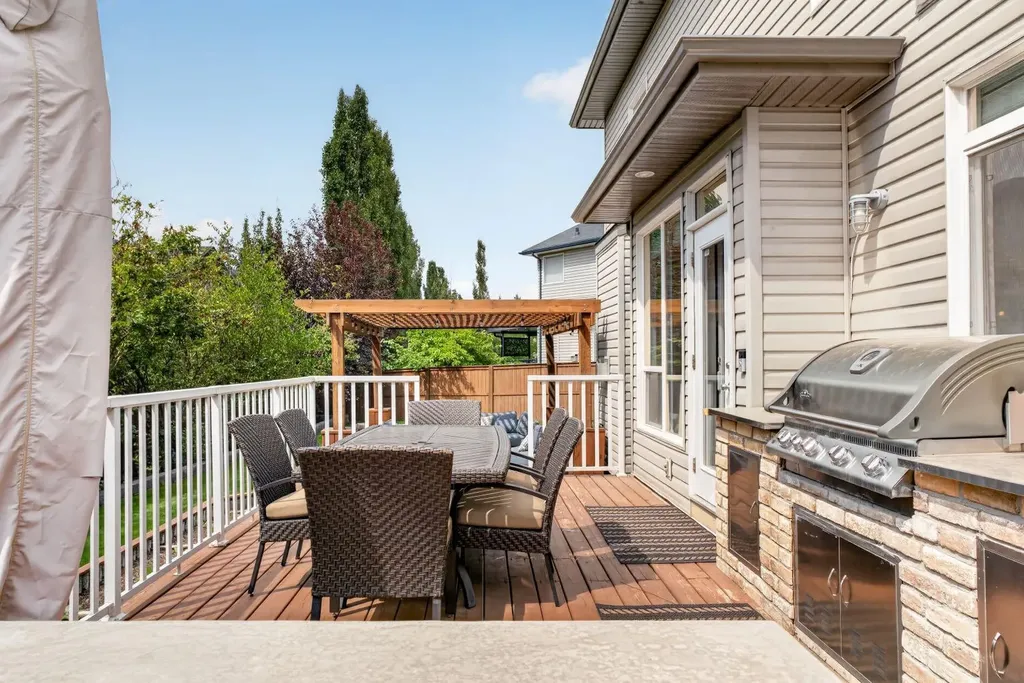 222 West Creek Mews Chestermere AB T1X1S1