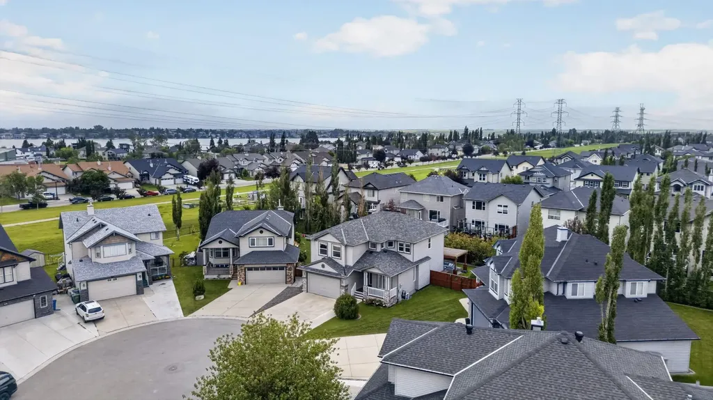 222 West Creek Mews Chestermere AB T1X1S1