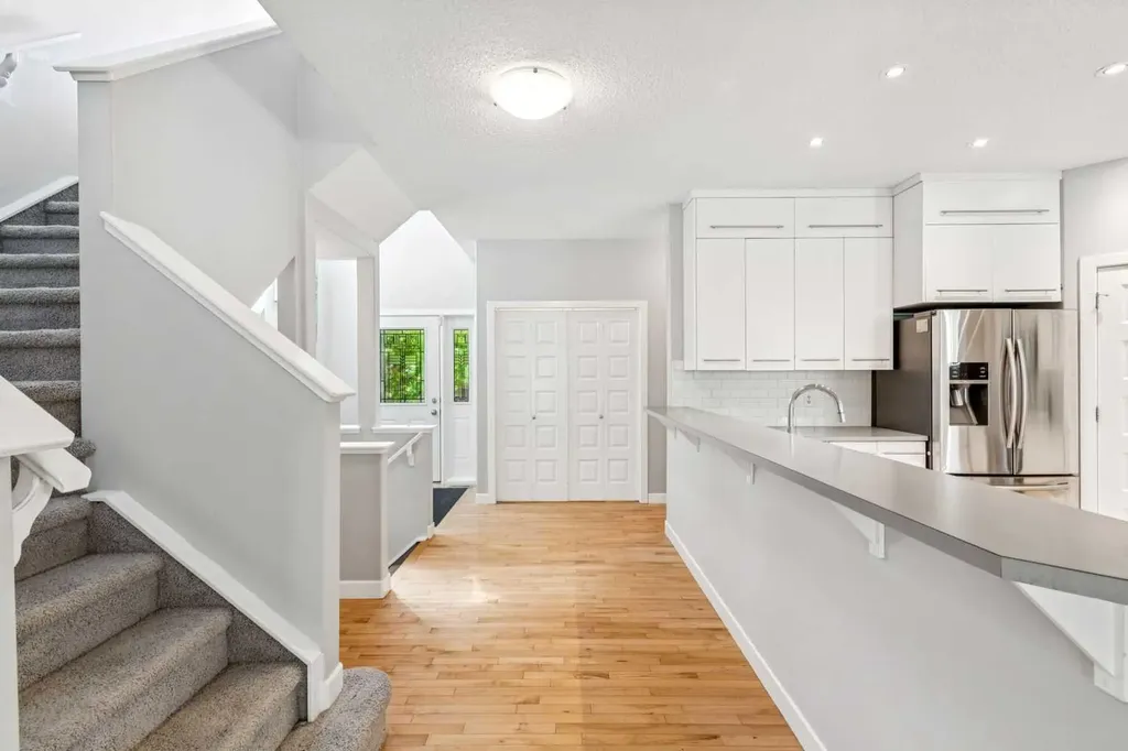 134 Aspen Stone Grove SW Calgary AB T3H 0H4