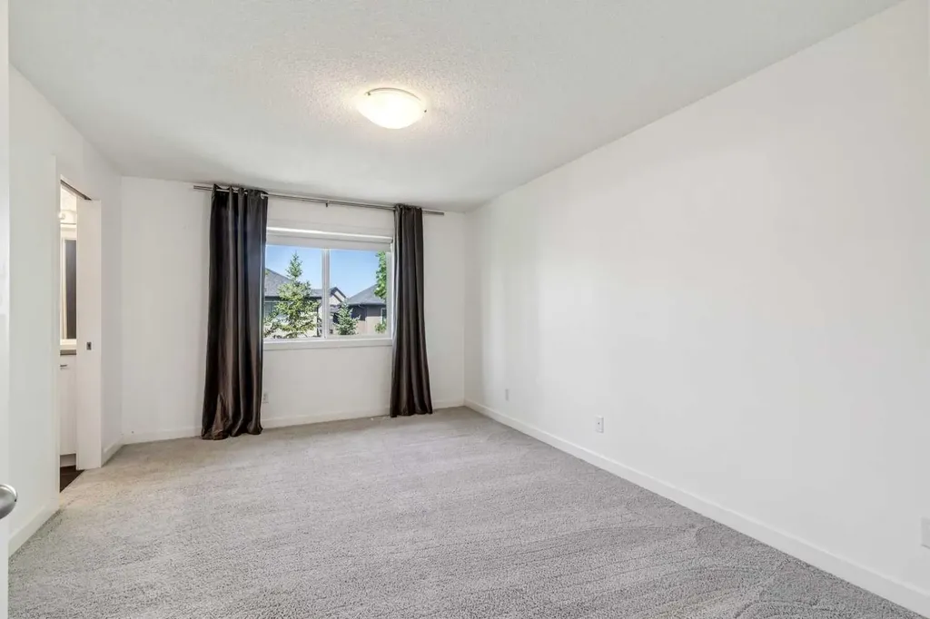 134 Aspen Stone Grove SW Calgary AB T3H 0H4