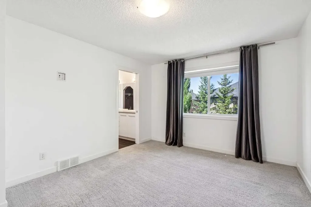 134 Aspen Stone Grove SW Calgary AB T3H 0H4