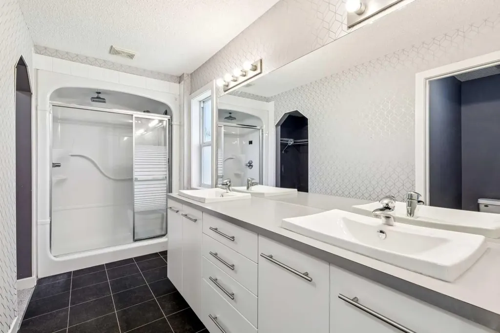 134 Aspen Stone Grove SW Calgary AB T3H 0H4