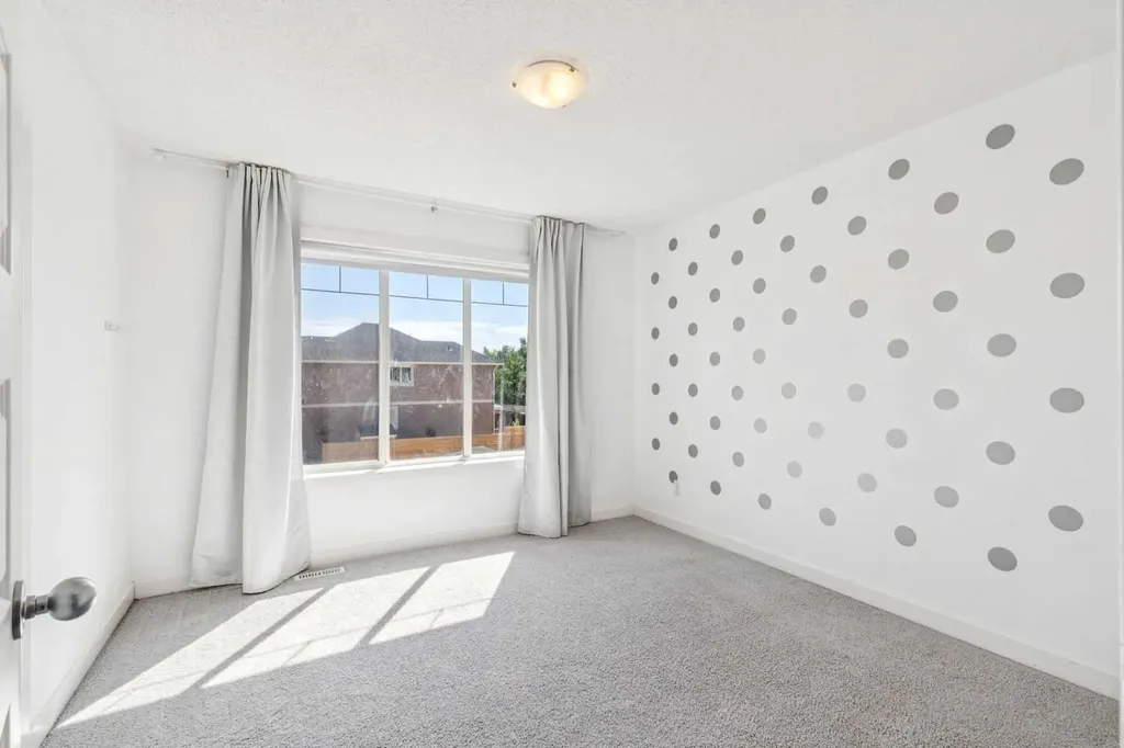 134 Aspen Stone Grove SW Calgary AB T3H 0H4