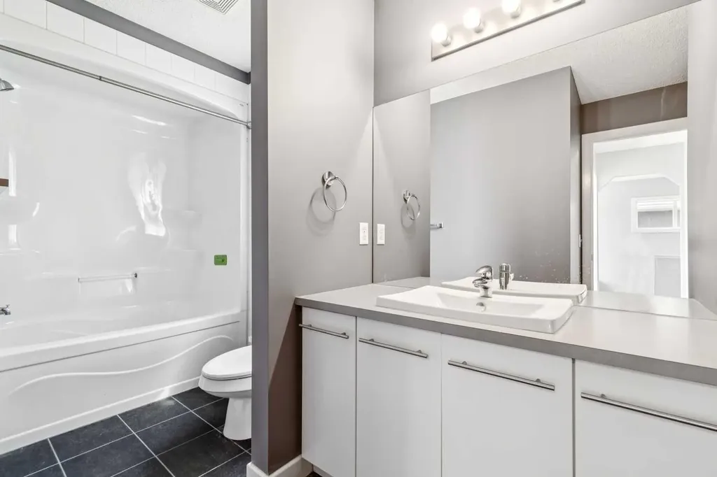 134 Aspen Stone Grove SW Calgary AB T3H 0H4