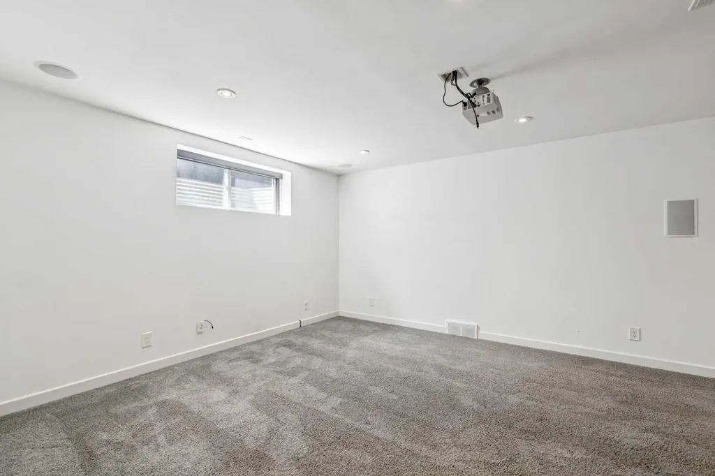 134 Aspen Stone Grove SW Calgary AB T3H 0H4