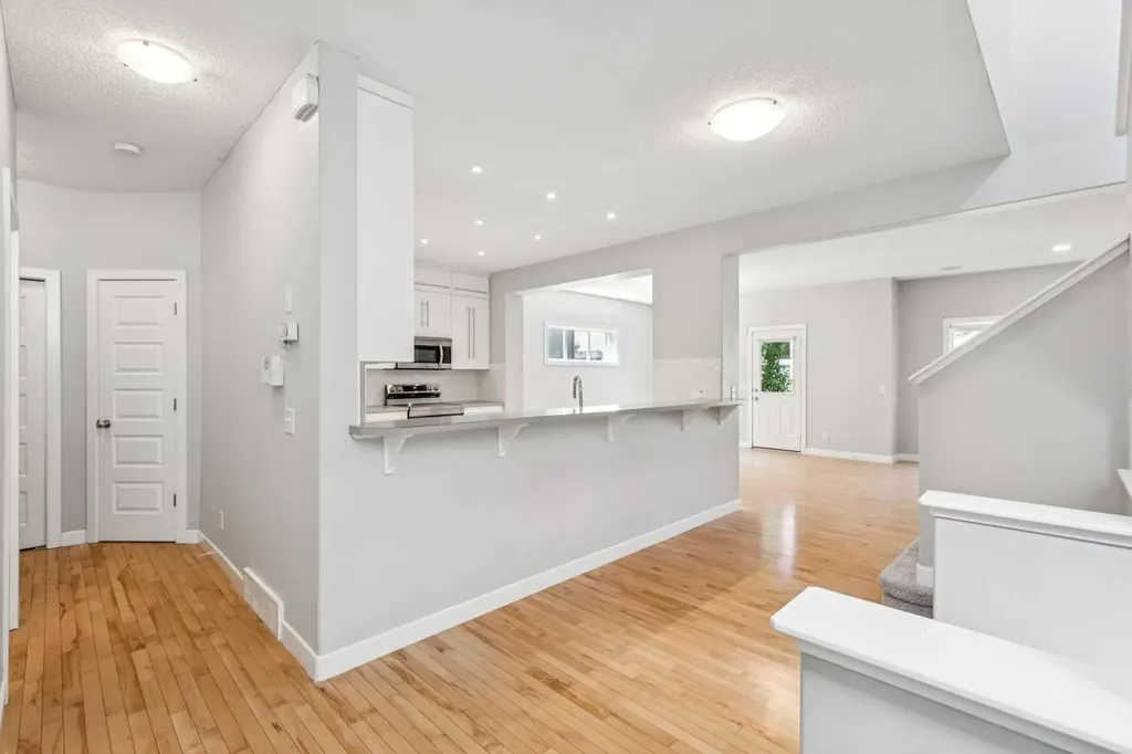 134 Aspen Stone Grove SW Calgary AB T3H 0H4