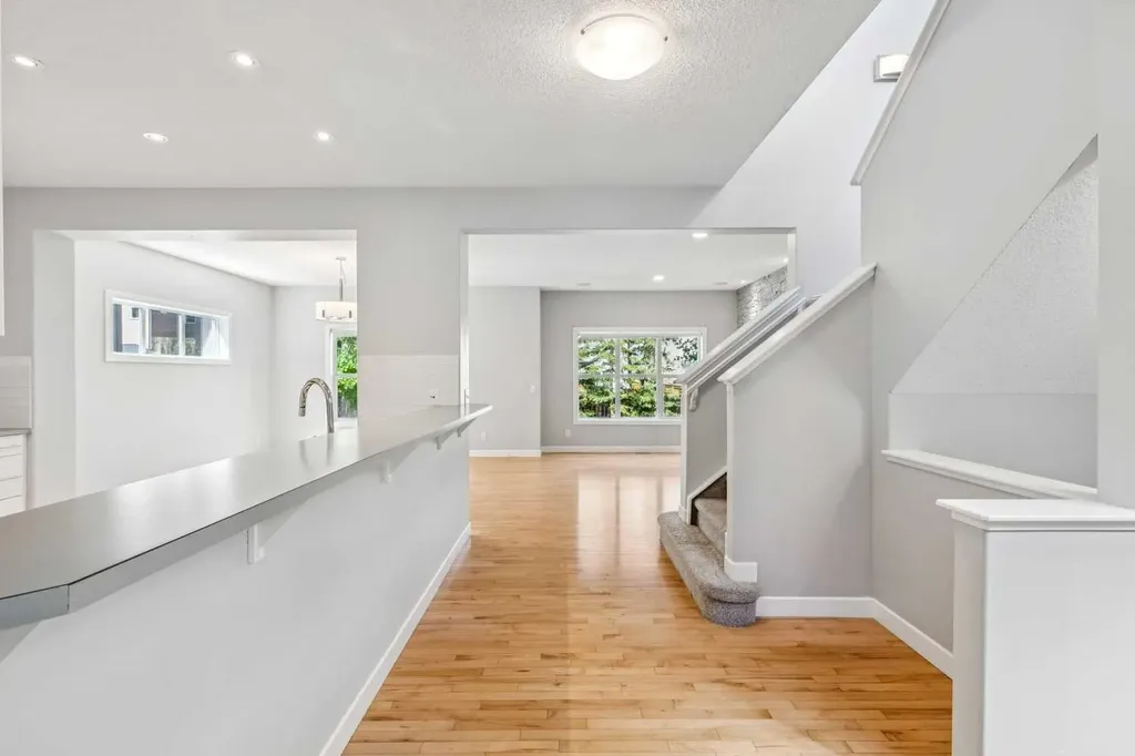134 Aspen Stone Grove SW Calgary AB T3H 0H4