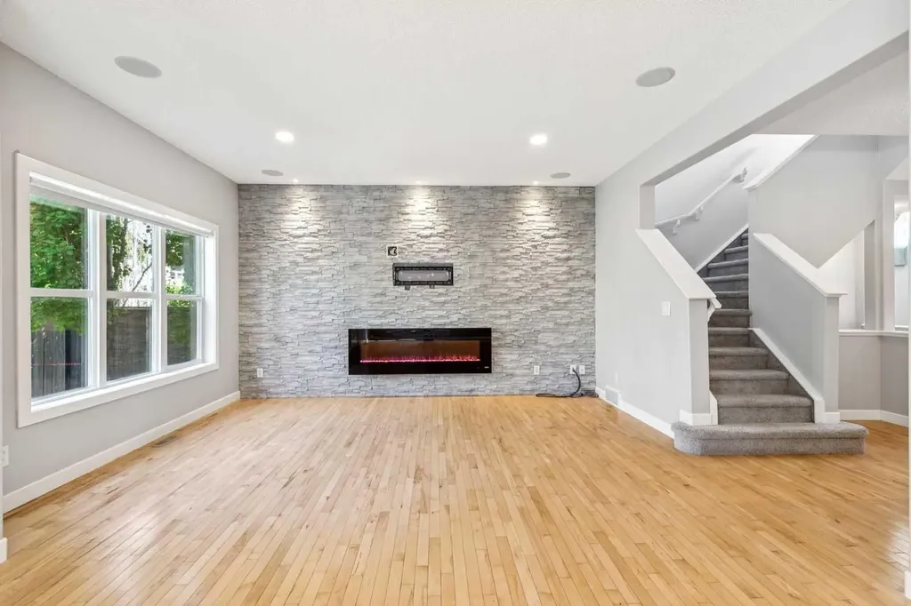 134 Aspen Stone Grove SW Calgary AB T3H 0H4