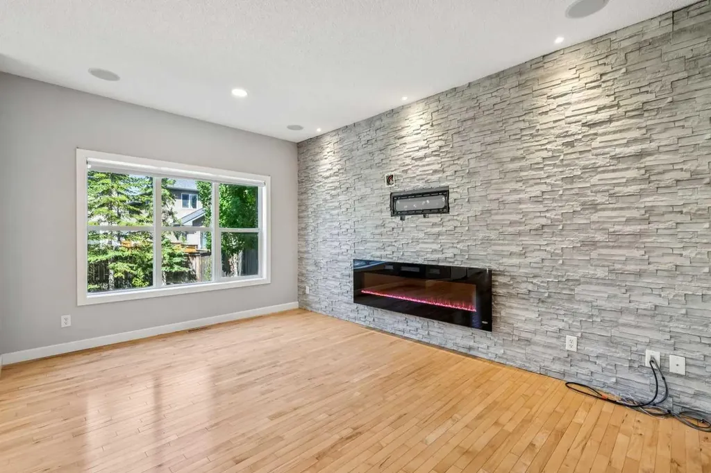 134 Aspen Stone Grove SW Calgary AB T3H 0H4