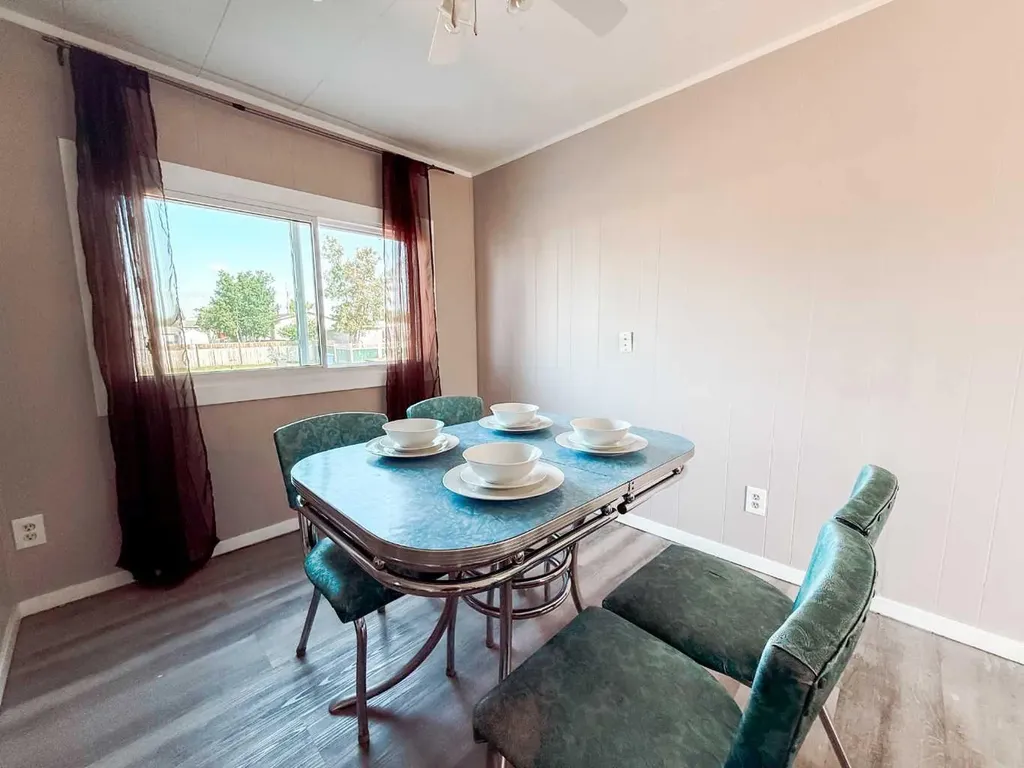 4540 48 Street Rycroft AB T0H 3A0