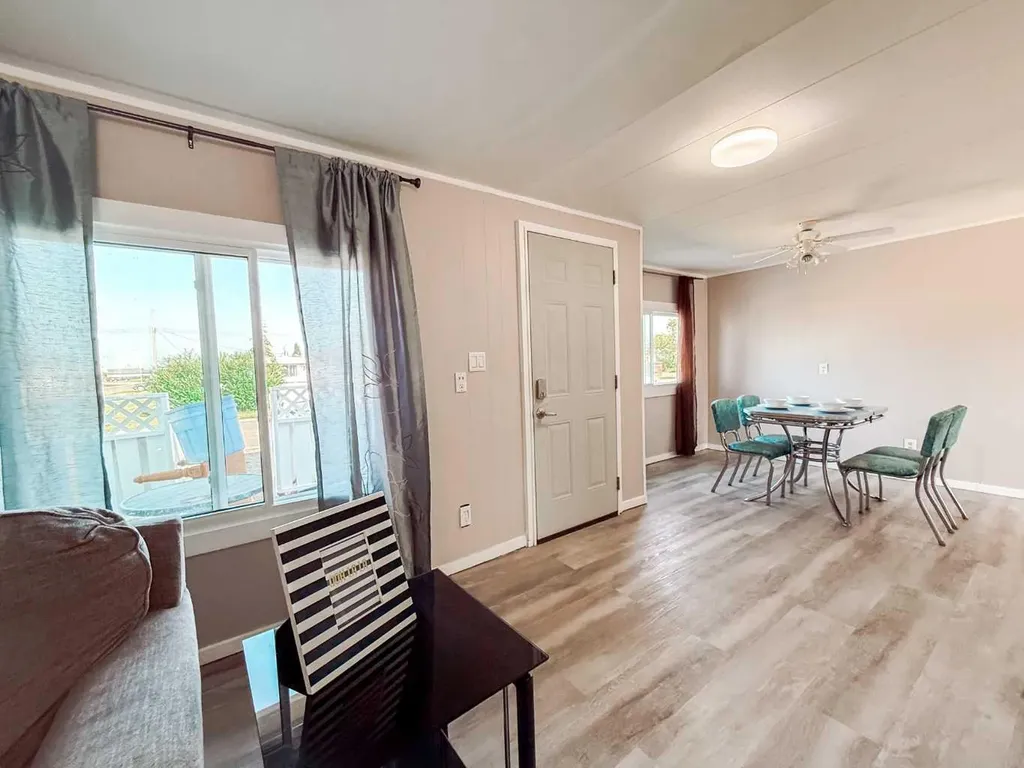 4540 48 Street Rycroft AB T0H 3A0