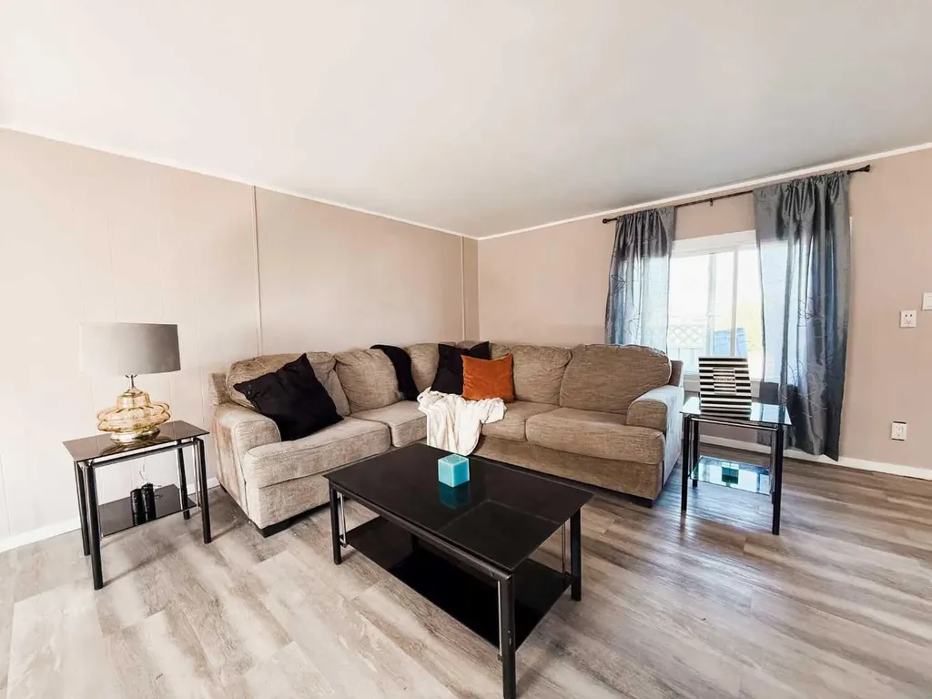 4540 48 Street Rycroft AB T0H 3A0