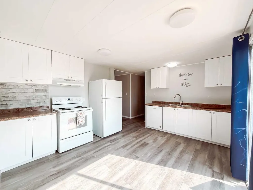 4540 48 Street Rycroft AB T0H 3A0