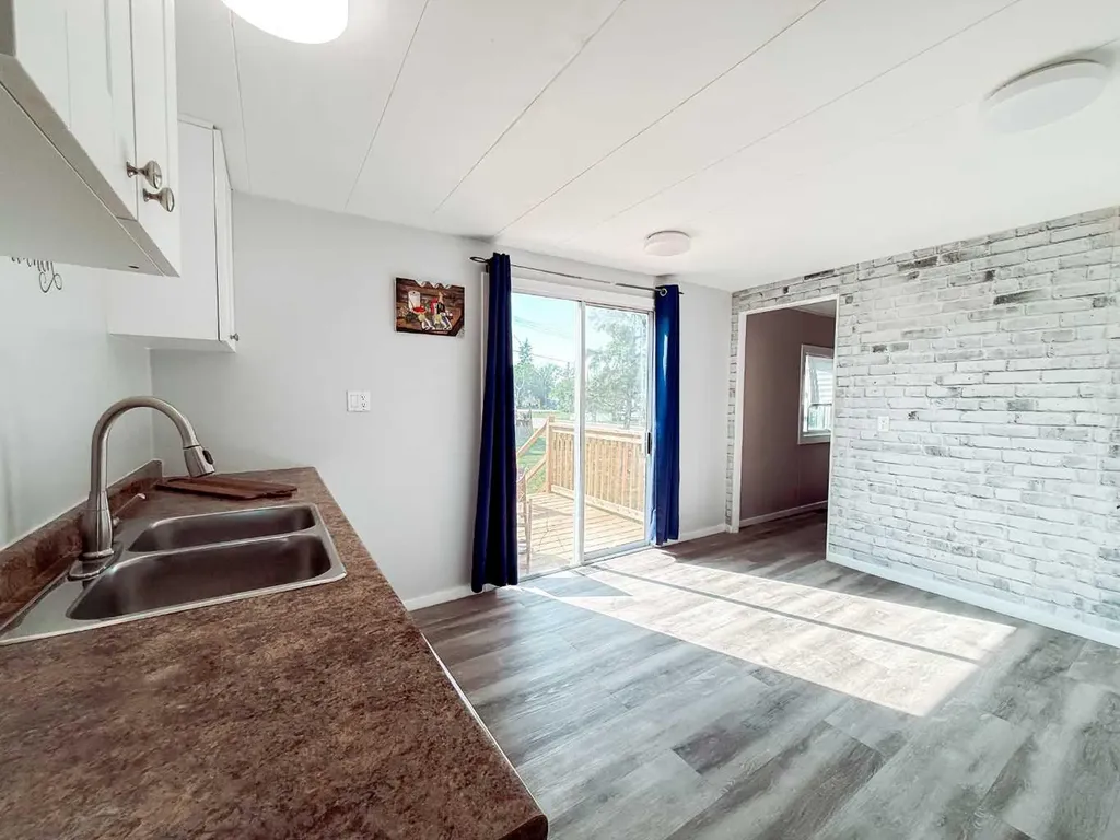 4540 48 Street Rycroft AB T0H 3A0