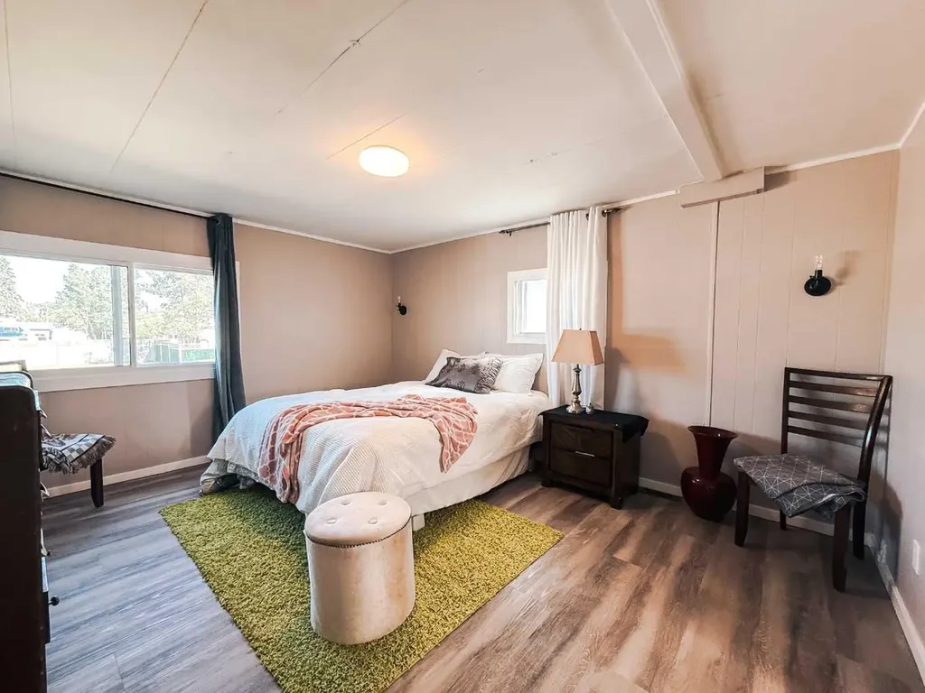 4540 48 Street Rycroft AB T0H 3A0
