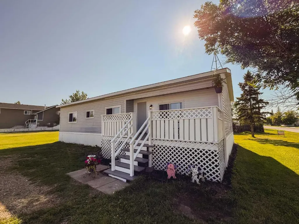 4540 48 Street Rycroft AB T0H 3A0