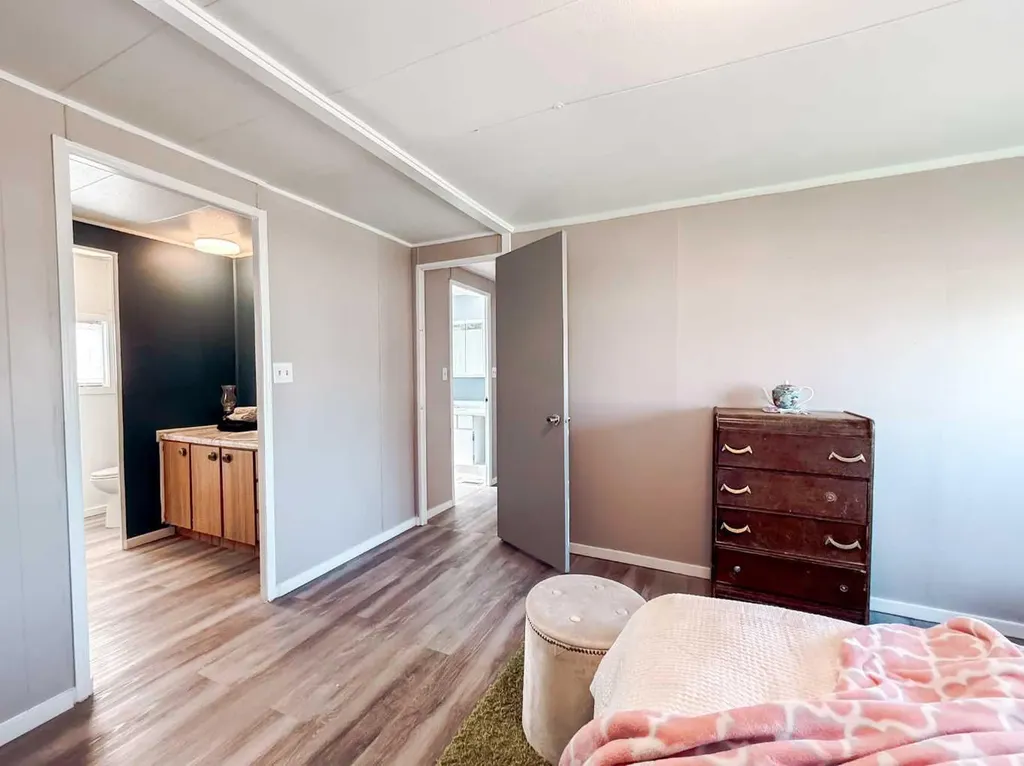 4540 48 Street Rycroft AB T0H 3A0