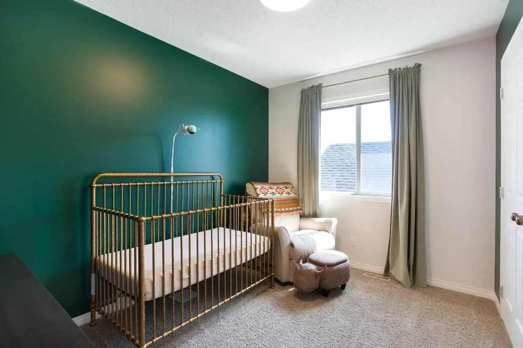 283 Evansdale Way NW Calgary AB T3P0C2