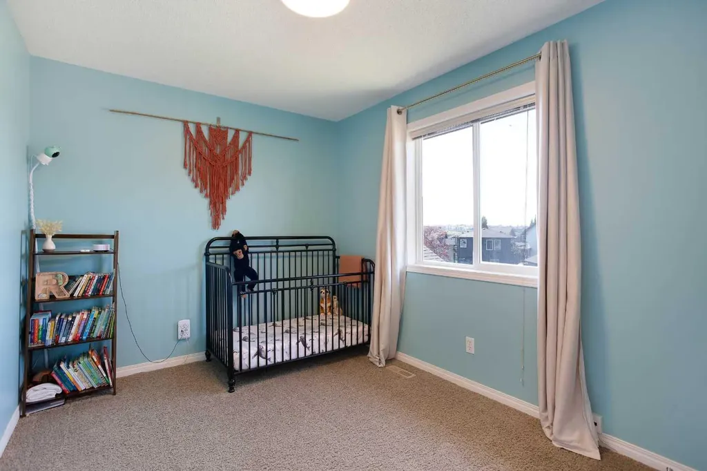 283 Evansdale Way NW Calgary AB T3P0C2