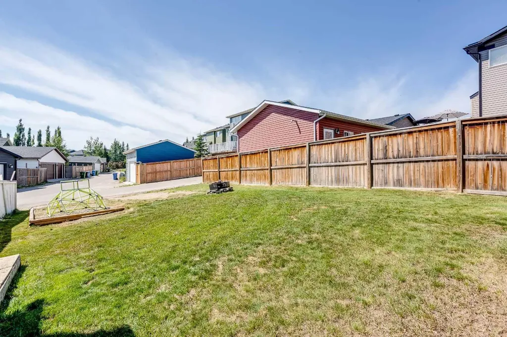 283 Evansdale Way NW Calgary AB T3P0C2
