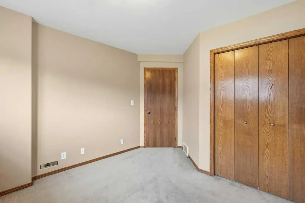 36 Keen Crescent Red Deer AB T4P 4B9