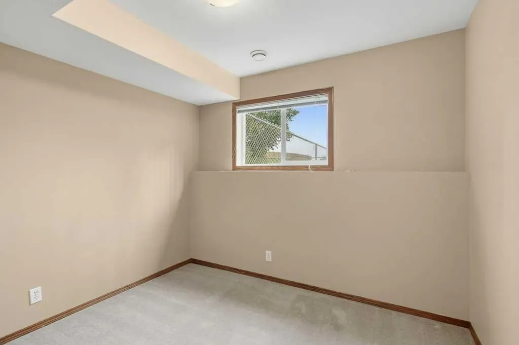 36 Keen Crescent Red Deer AB T4P 4B9