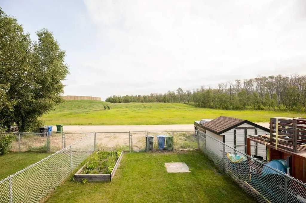 36 Keen Crescent Red Deer AB T4P 4B9
