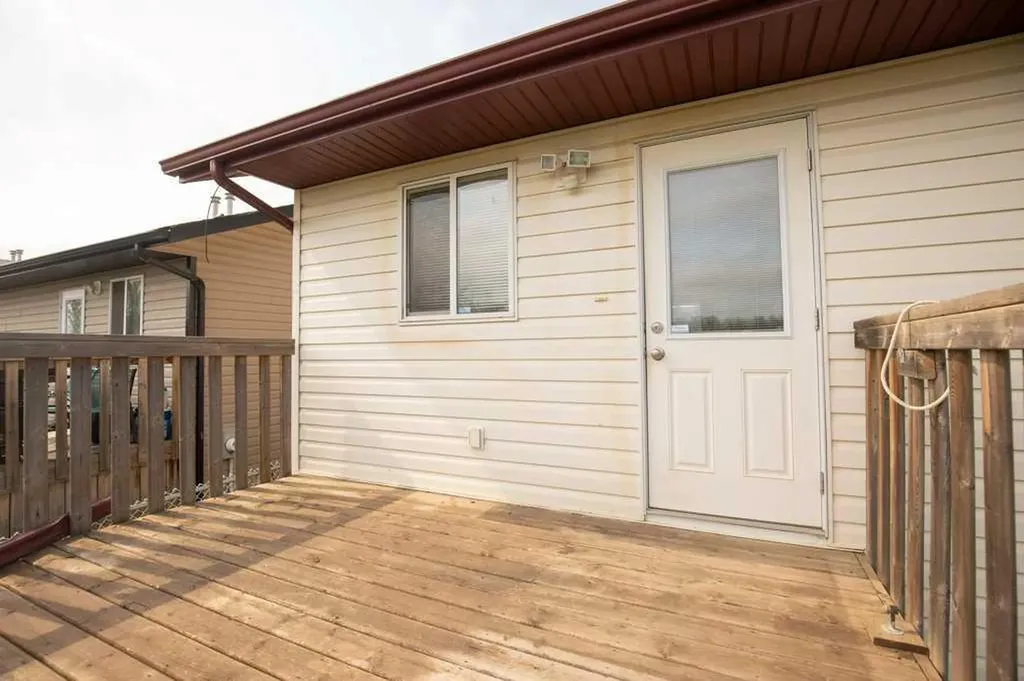 36 Keen Crescent Red Deer AB T4P 4B9