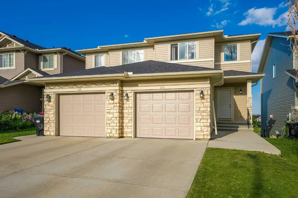 48 Panatella Common NW Calgary AB T3K 0T5