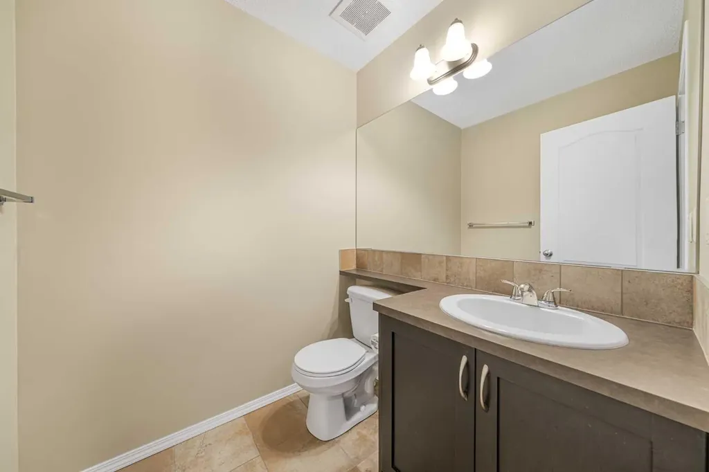 48 Panatella Common NW Calgary AB T3K 0T5