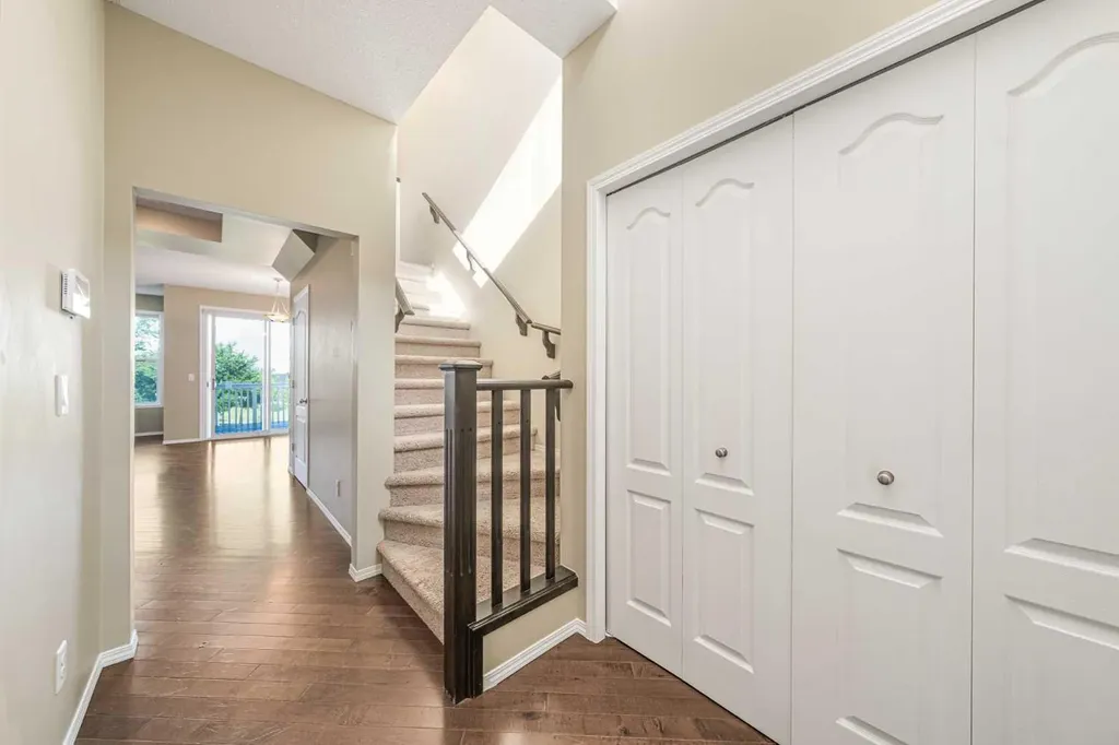 48 Panatella Common NW Calgary AB T3K 0T5
