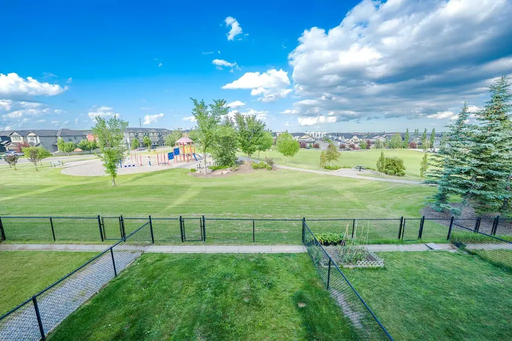 48 Panatella Common NW Calgary AB T3K 0T5