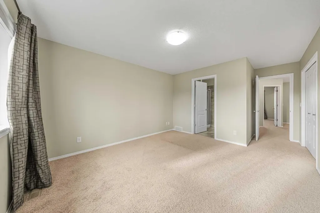 48 Panatella Common NW Calgary AB T3K 0T5