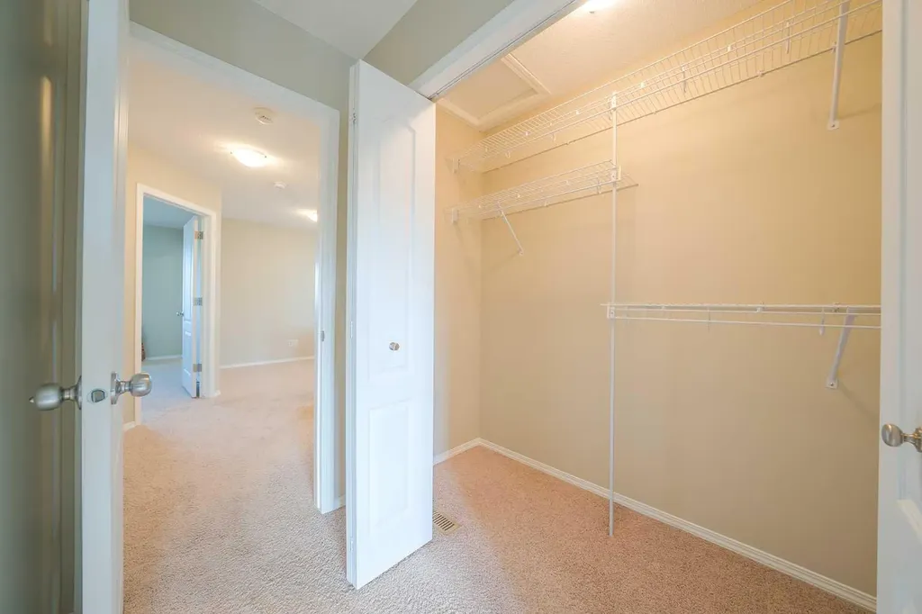 48 Panatella Common NW Calgary AB T3K 0T5