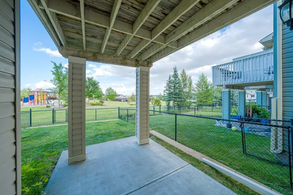 48 Panatella Common NW Calgary AB T3K 0T5