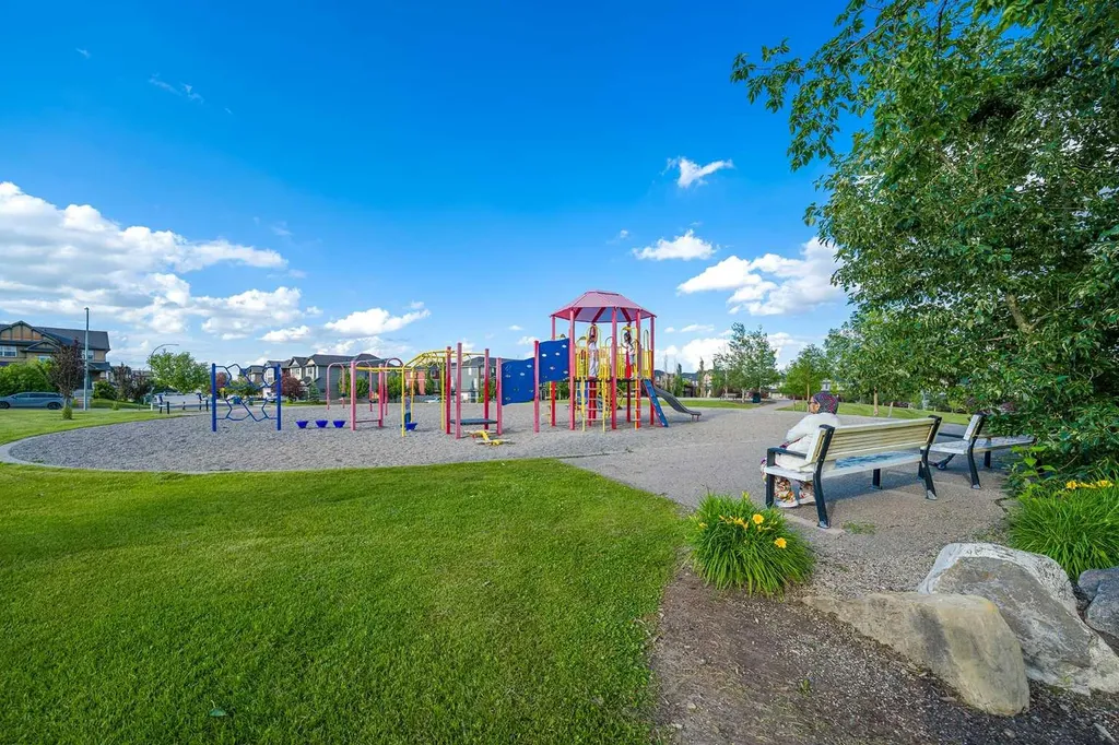 48 Panatella Common NW Calgary AB T3K 0T5
