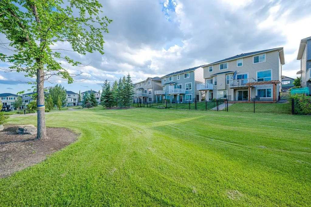 48 Panatella Common NW Calgary AB T3K 0T5