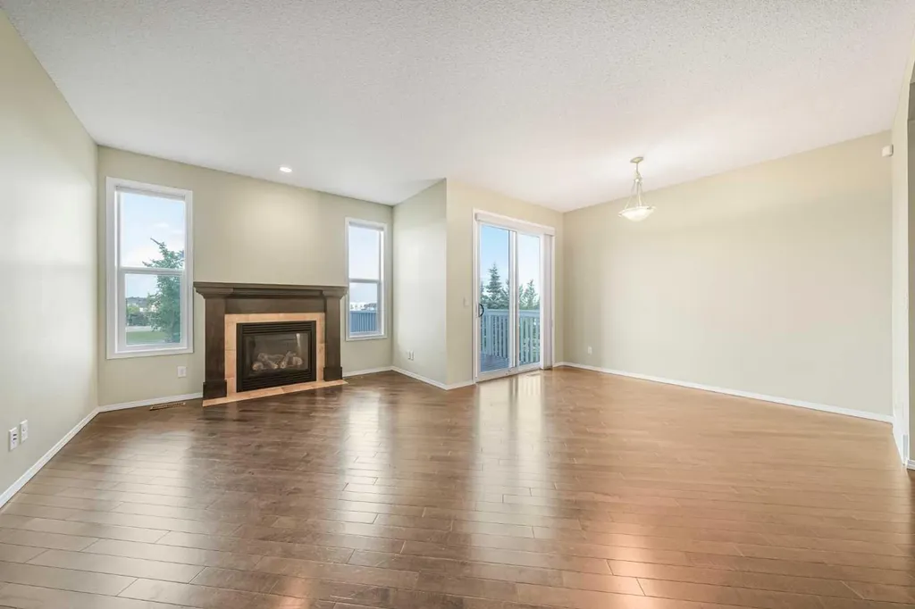 48 Panatella Common NW Calgary AB T3K 0T5