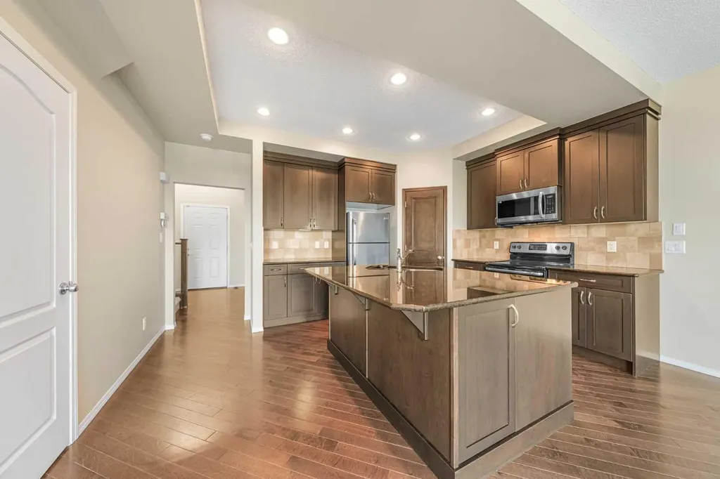 48 Panatella Common NW Calgary AB T3K 0T5