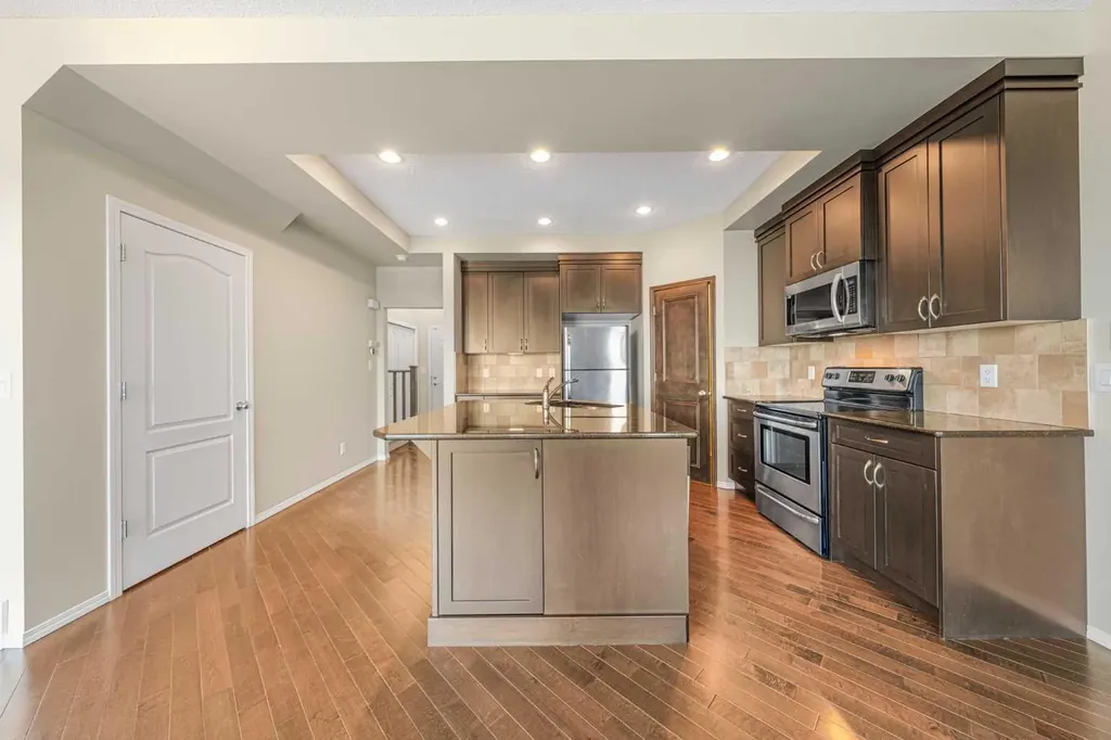 48 Panatella Common NW Calgary AB T3K 0T5